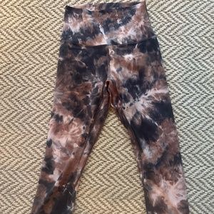 Lululemon Cropped Align Printed legging